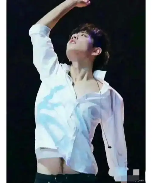 肖战竟因"腹毛"旺盛被嘲,为何男明星也愈发被要求"白瘦幼"了?-蘑菇号