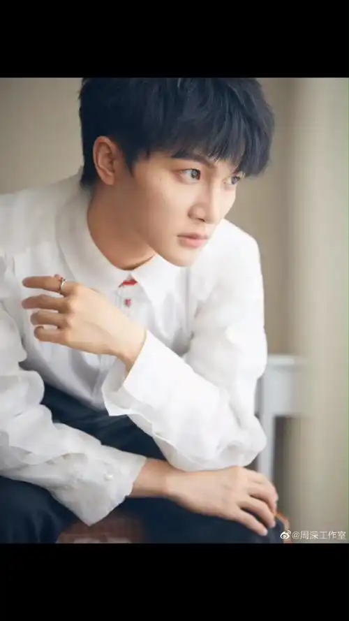 周深#周深 帅气可爱的深深啊 8861