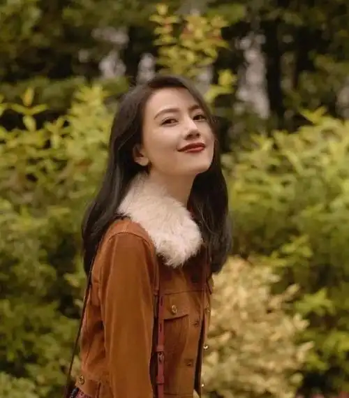 建议中年女人少烫大妈卷今年流行这5种发型时尚又减龄