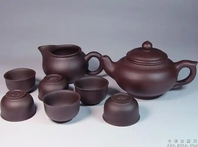 [藏品编号:3729606] 宜兴紫砂壶原矿紫泥230cc潘洪法《笑樱套壶》