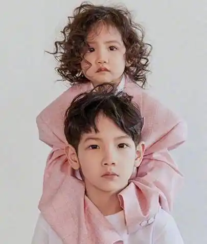 原创原创我最爱的女儿们杨烁儿子亮相小肉包脸英气十足基因太强大