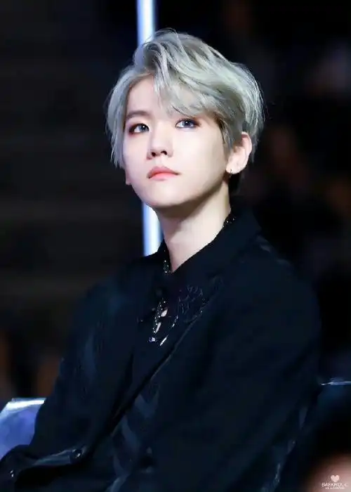 边伯贤 青岛胶东机场