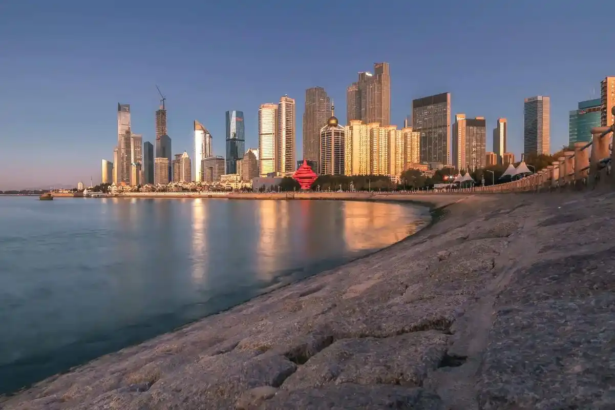 一起来感受1亿像素下的青岛城市风光!1亿像素下的青岛是什么样 - 抖音