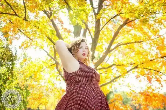 加拿大200斤时尚胖女孩圆模特梦