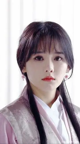 我觉得我膨胀了,竟觉得南笙的妲己有那么一丢丢惊艳,特别是白发造型