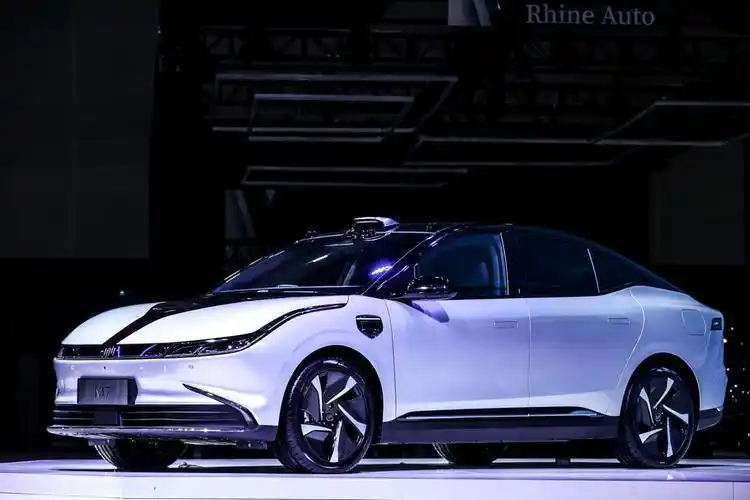 智能穿戴 全车交互!威马m7震撼登场,网友:传说中的降维打击?