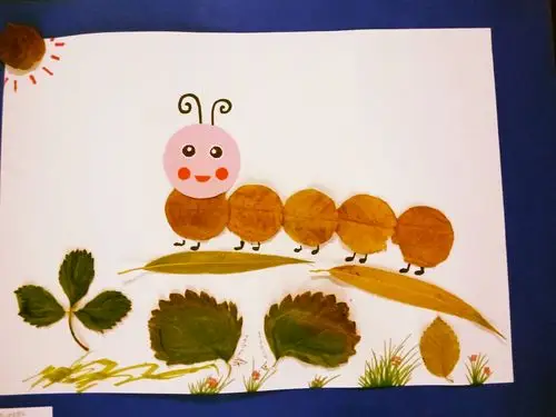 通安小学树叶贴纸画活动