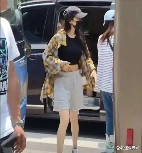 镜头前貌美如花私下走路歪七扭八这几位女星前后反差太明显了