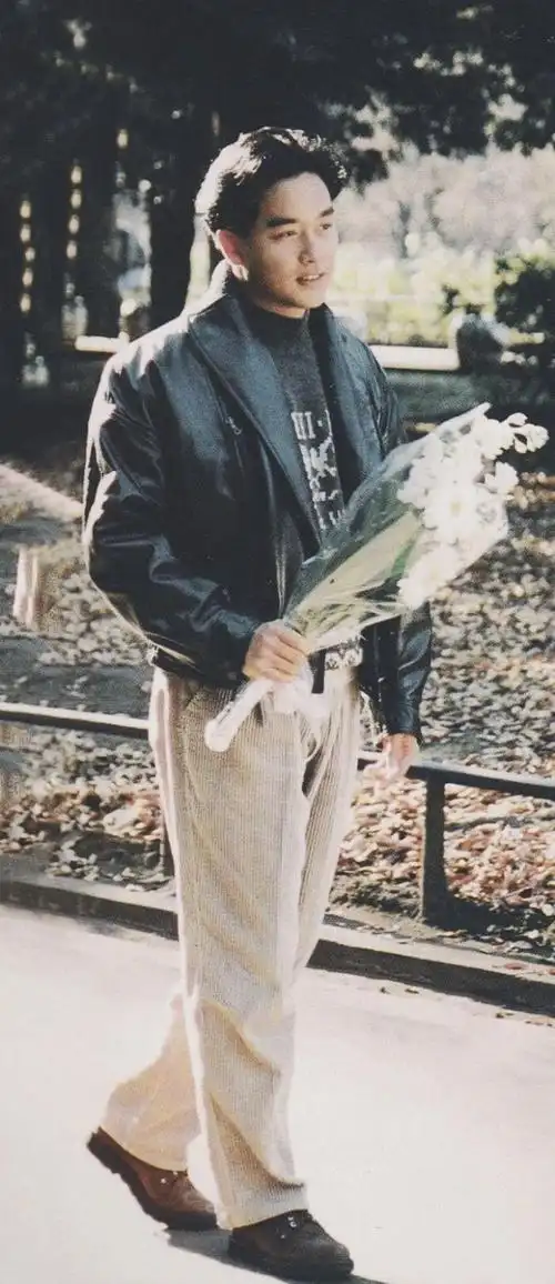 张国荣说恋爱一定要从收到一束花和正式的告白开始67676767