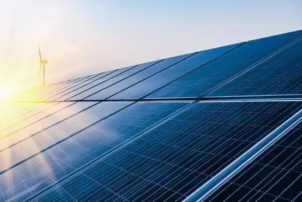 30平方米,50平方米,100平方米太阳能光伏板一天各发电量计算