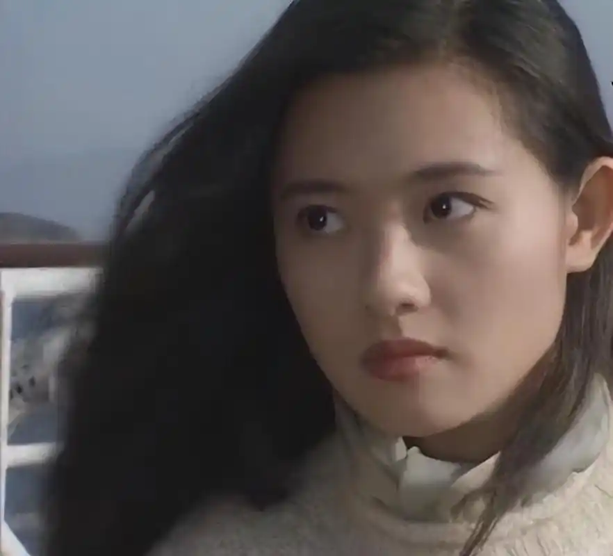 "蜜桃玉女"李丽珍,从学生情人到动作女神,她的人生活色生香