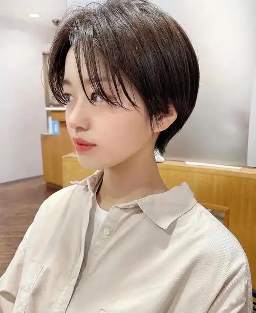 中性日系短发乖巧也帅气