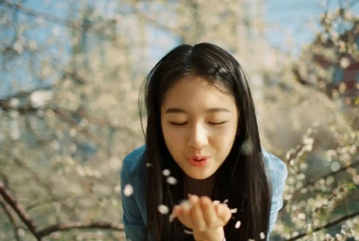 上课的时候也经常被分到同一组,易烊千玺一直把李兰迪当兄弟看,之前