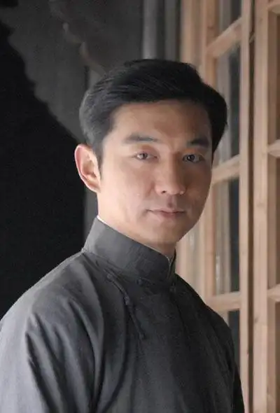 《古城往事》转战上海 邢佳栋起早贪黑赶戏忙