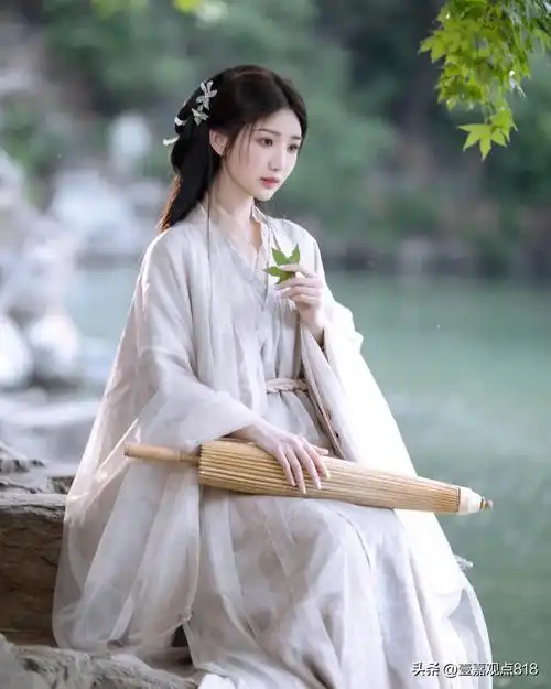 毛晓彤|古风清冷造型,温文莞尔,倾国倾城_古代_带着_总能