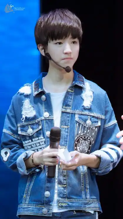 "我是五岁的俊俊呢"@tfboys-王俊凯