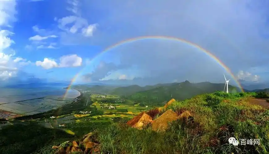 彩虹总在风雨后.人生是多姿多彩的,只要你留心生活,处处就有风景.