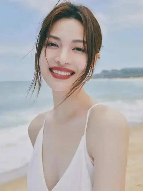 性感尤物:钟楚曦 时尚界的魔术师