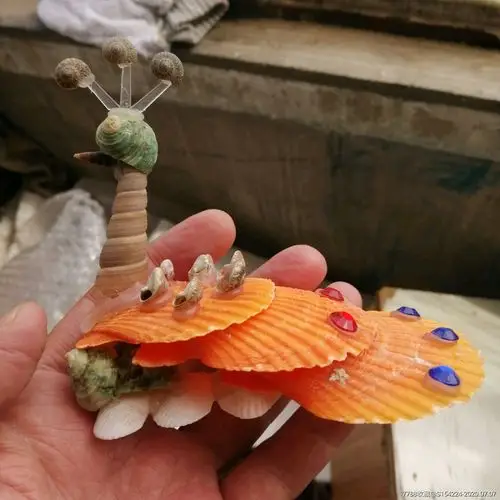 制作精美贝壳摆件工艺品孔雀
