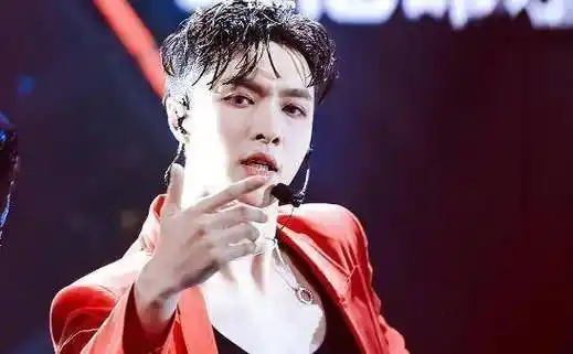 被著名舞蹈家点赞认可张艺兴用实力证明他不是流量明星