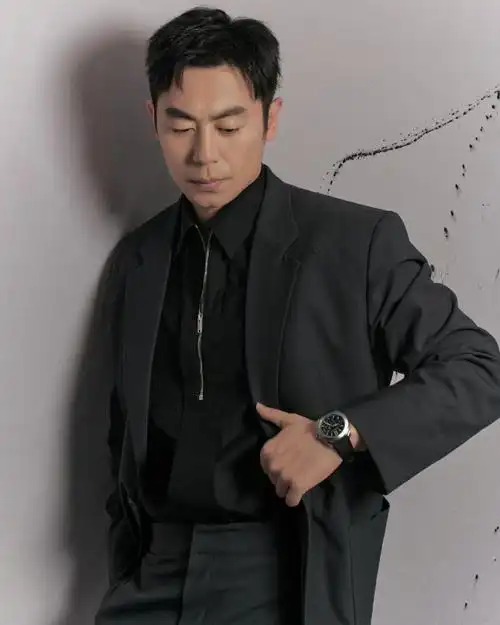 朱亚文超话赴盛会,踏新浪,一起见证电影盛宴.#中国电影华表奖