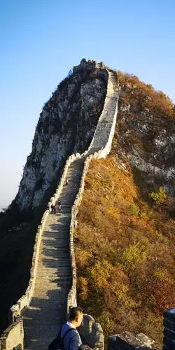 野长城的险让人畏,野长城的美让人增添勇气…… 箭扣的美让我们已成