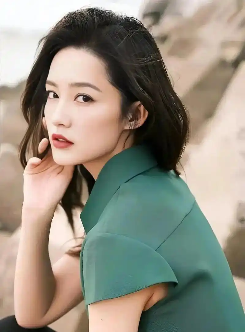 李沁明星壁纸(45)