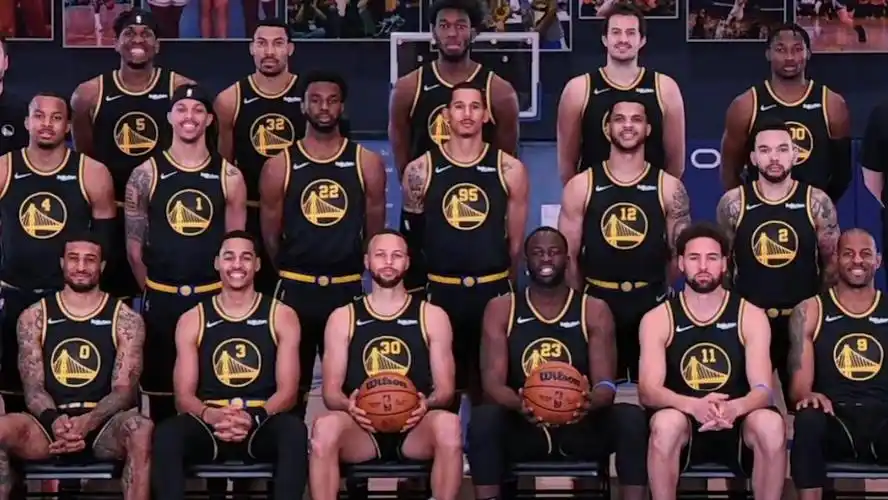 自从普尔被交易后,勇士2021-2022夺冠阵容仅剩8人!