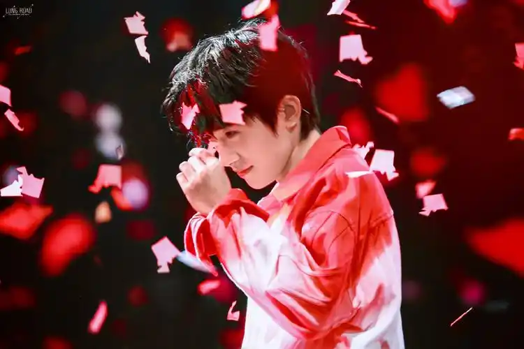 易烊千玺的玊尔演唱会