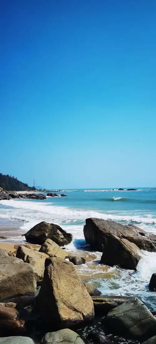 2020年11月7日参加云海户外运动,去陵水徒步海边,香水湾爬蕉石,游玩