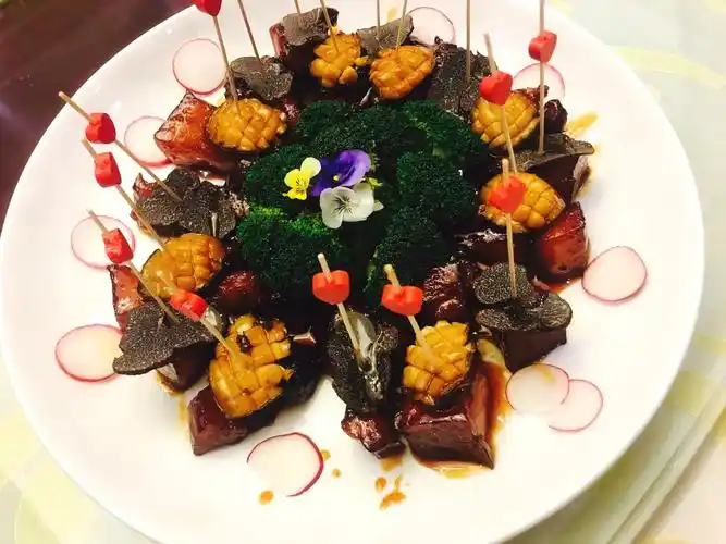 这家藏在上海闹市里的的私房菜会所 一天一桌没有预定吃不到