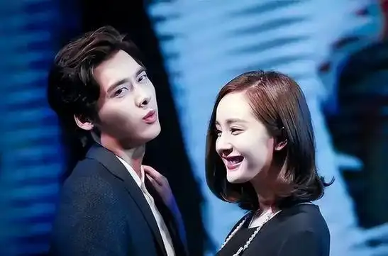 从顶流小生到"查无此人",起底李易峰罪恶之路|唐嫣|圈