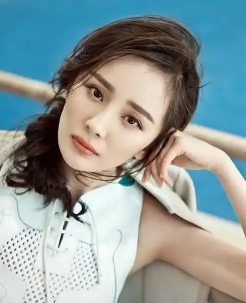 97后女星当中长得最美的不是关晓彤宋祖儿,而是21岁的她