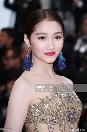 关晓彤的镂空印花裙什么水平zt