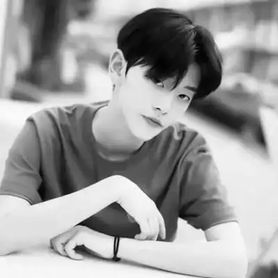 好看情头一男一女分开黑白