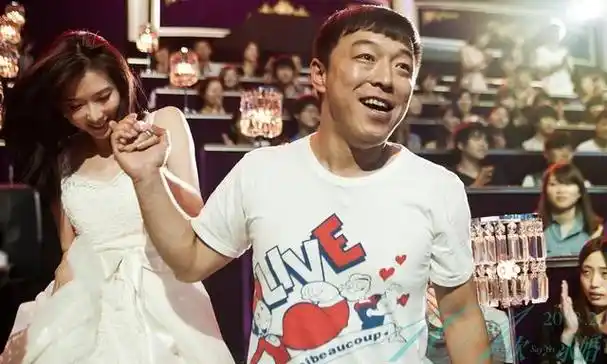 黄渤:曾被林志玲公开表白,成名后和素人妻子结婚,两人恩爱至今