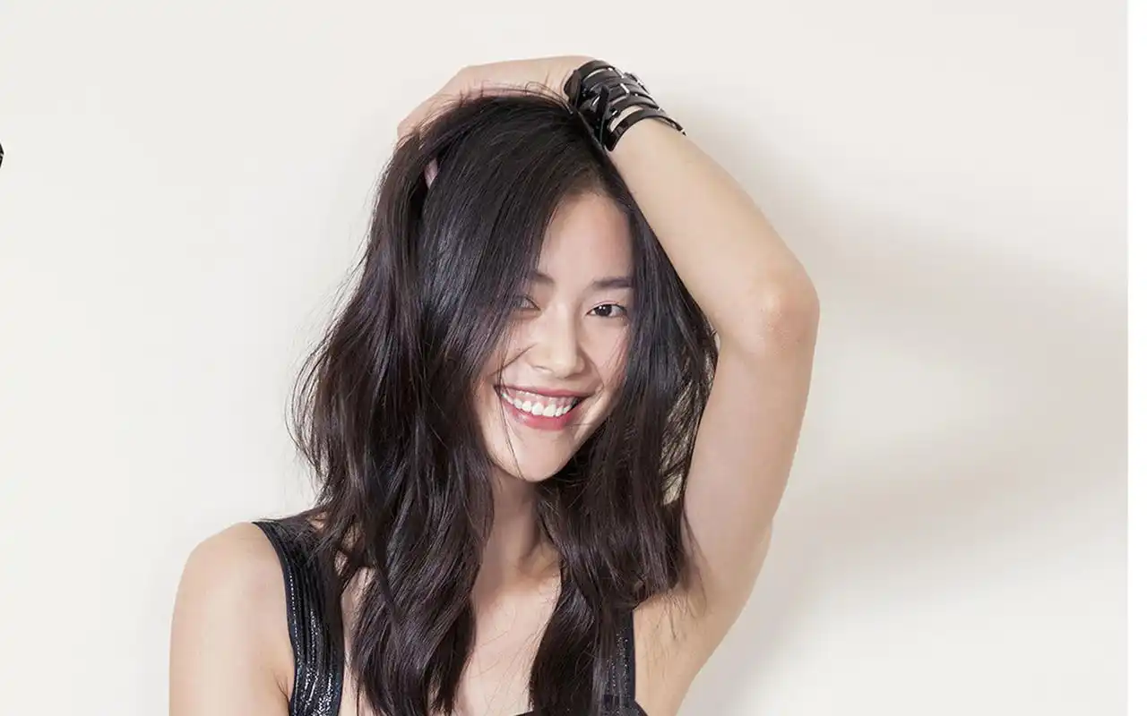 名模刘雯时尚率性写真图片桌面壁纸高清大图预览1920x1200_美女壁纸