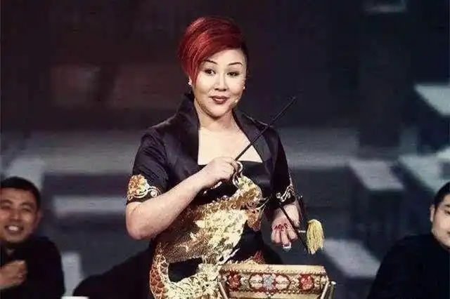 郭德纲二婚妻子王惠,少年成名,力助德云社辉煌,被郭麒麟称"亲妈"