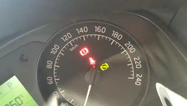 当制动片过度磨损时,此故障指示灯也将点亮.