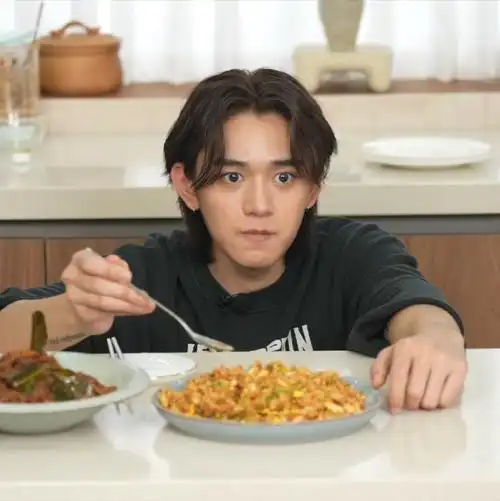 黄旭熙##黄旭熙fiat lux熙solo亚巡