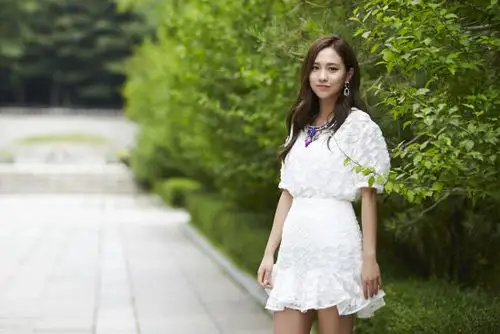 missa霏将客串《诱惑》饰演香港歌手