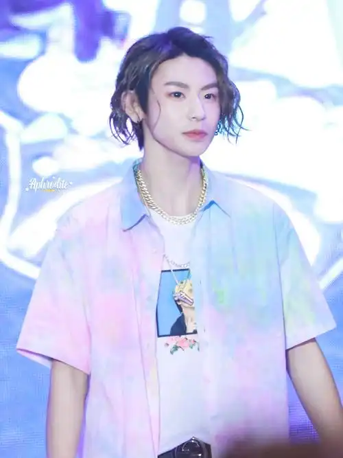 独角兽卷毛小琳 神秘的彩色生物baby