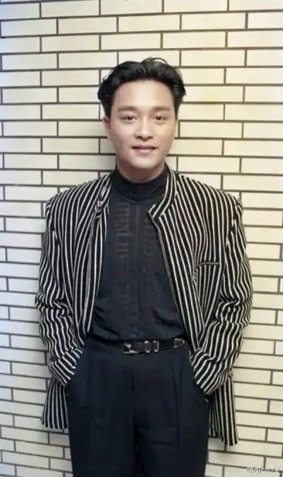 好帅,好可爱,大爱男神张国荣 男神,女神头像一天一天不定更╮(╯_╰)