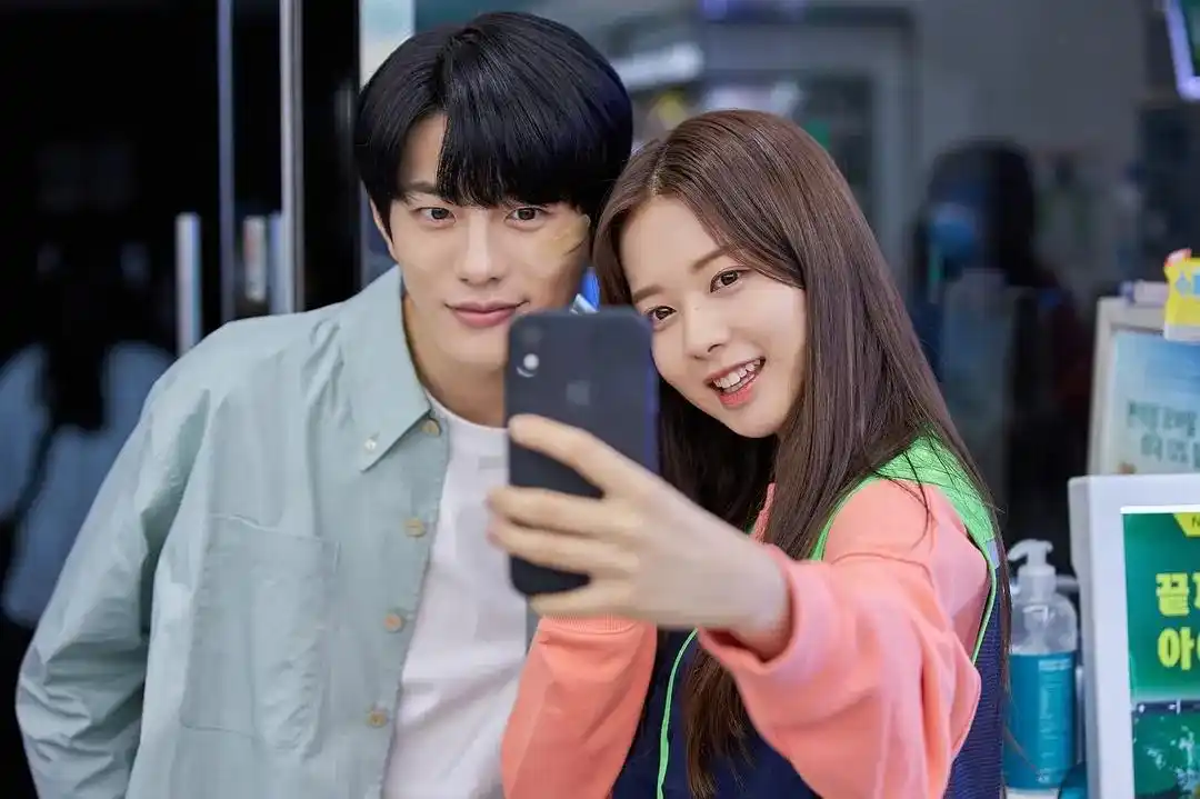 再次十八岁时光倒错的绝佳视角治愈人生