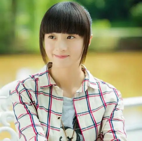 【图】旋风少女胡冰卿开踢 草系女孩待绽放