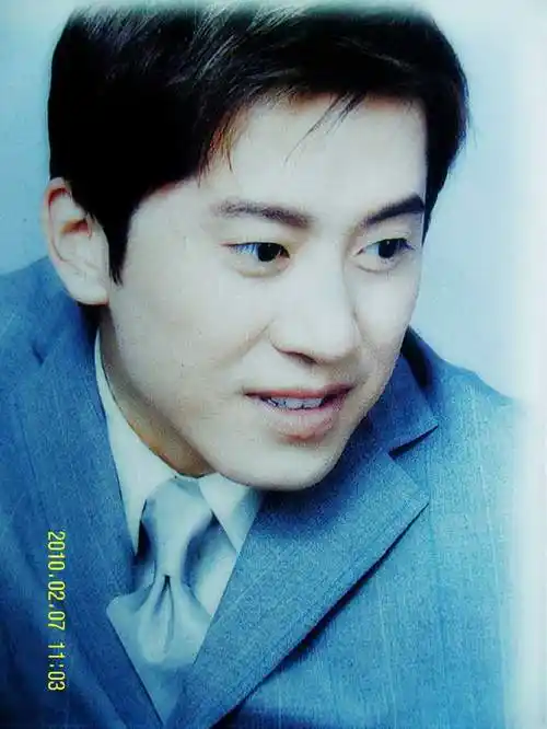 至今未婚的7位90年代男歌星各有各的隐痛最大的69岁最小的51岁