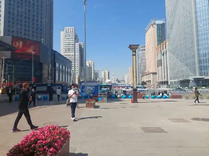 【8图】整条街价低 西关 张掖路步行街 临街一楼商铺直接出租,兰州