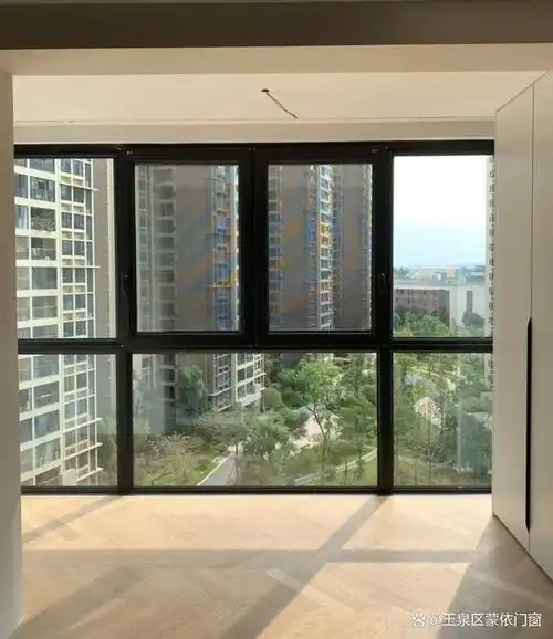 花几万装的"大玻璃落地窗",终究被我换成了普通窗,差别太大了