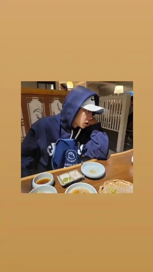 朴灿烈超话#朴灿烈四季情书#220109 灿烈ins story 更新四则 【你好