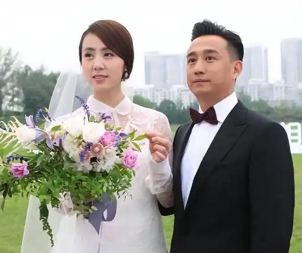 "洗脑选手"黄磊:先遭贾静雯发暧昧短信,后被妻子孙莉当众指控_刘若英